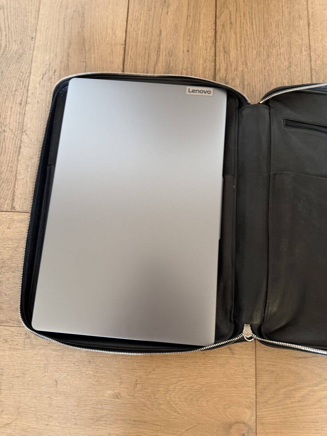 Borsa da lavoro di pelle Prada - immagine 5